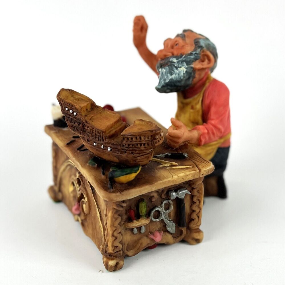 VTG Santa Claus Workshop Figurine Christmas Whitley BayThe Elf Collectio…